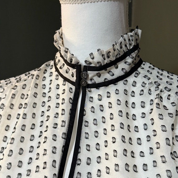 J. Crew White and Black Patterned Blouse size 0 - Picture 2 of 6